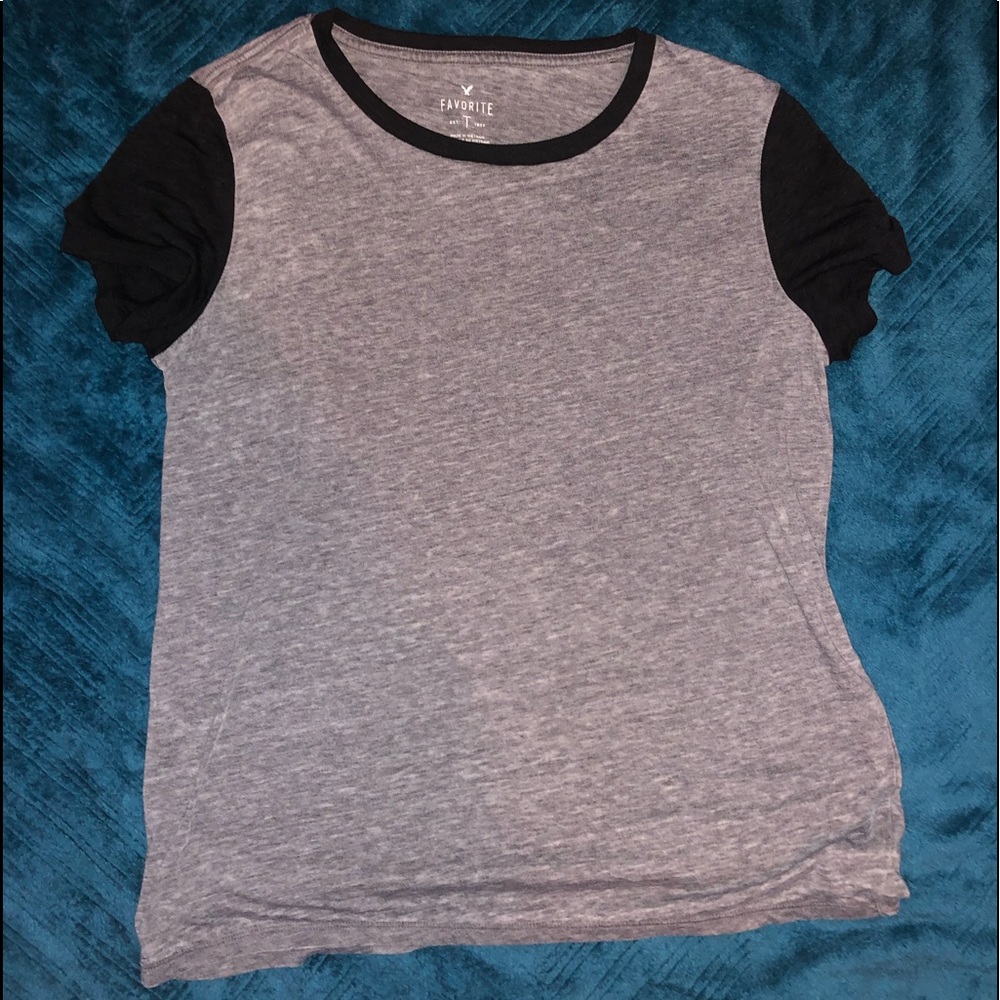 American eagle light weight T-shirt